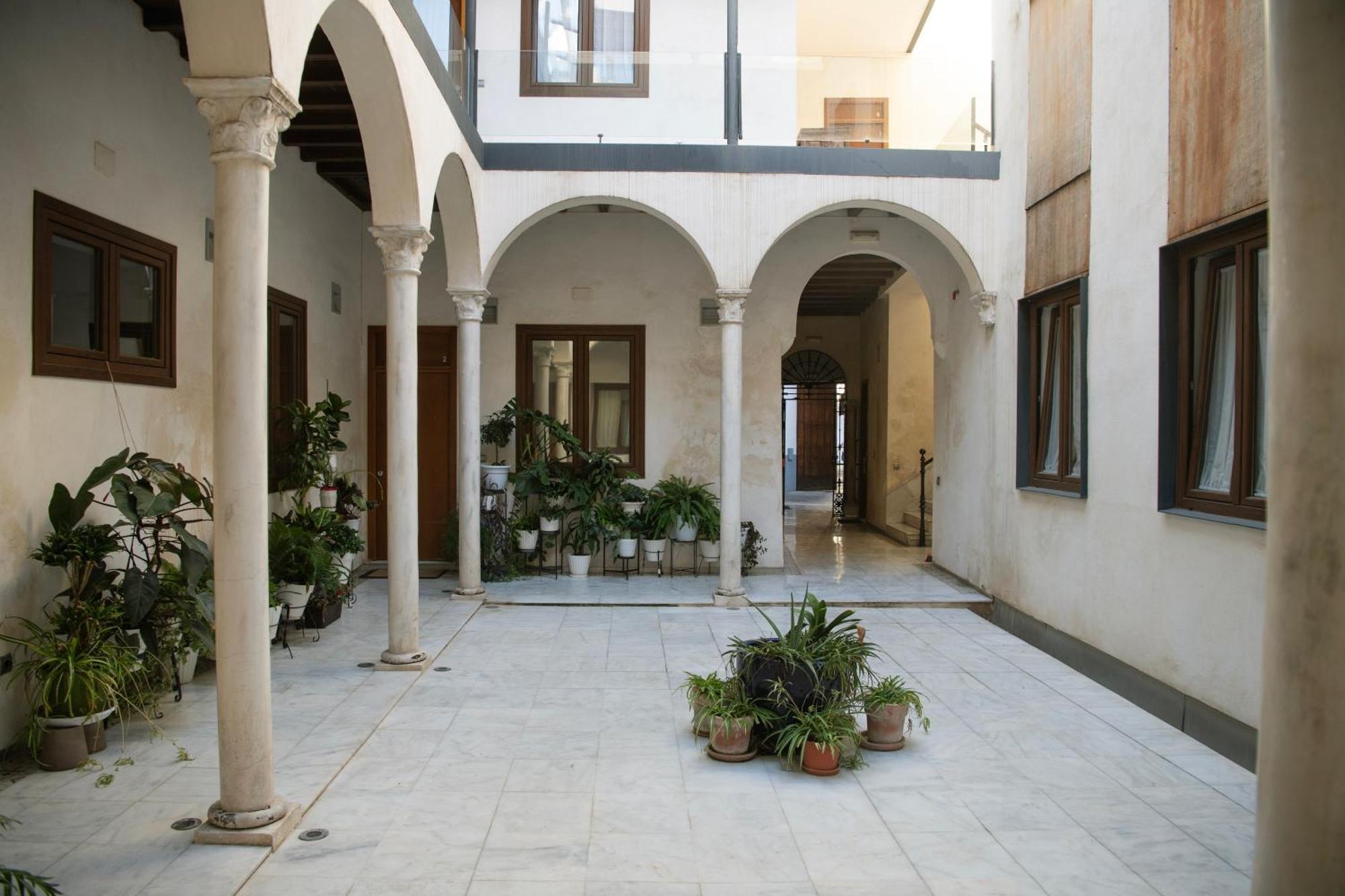 Casa Palacio Bustos Tavera Sevilla Exteriör bild
