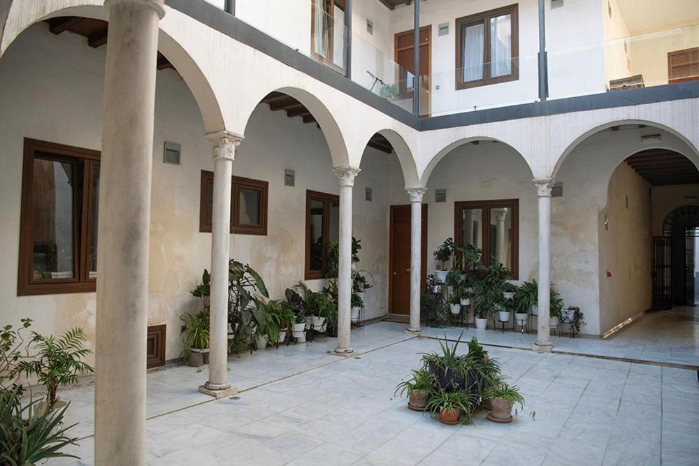 Casa Palacio Bustos Tavera Sevilla Exteriör bild